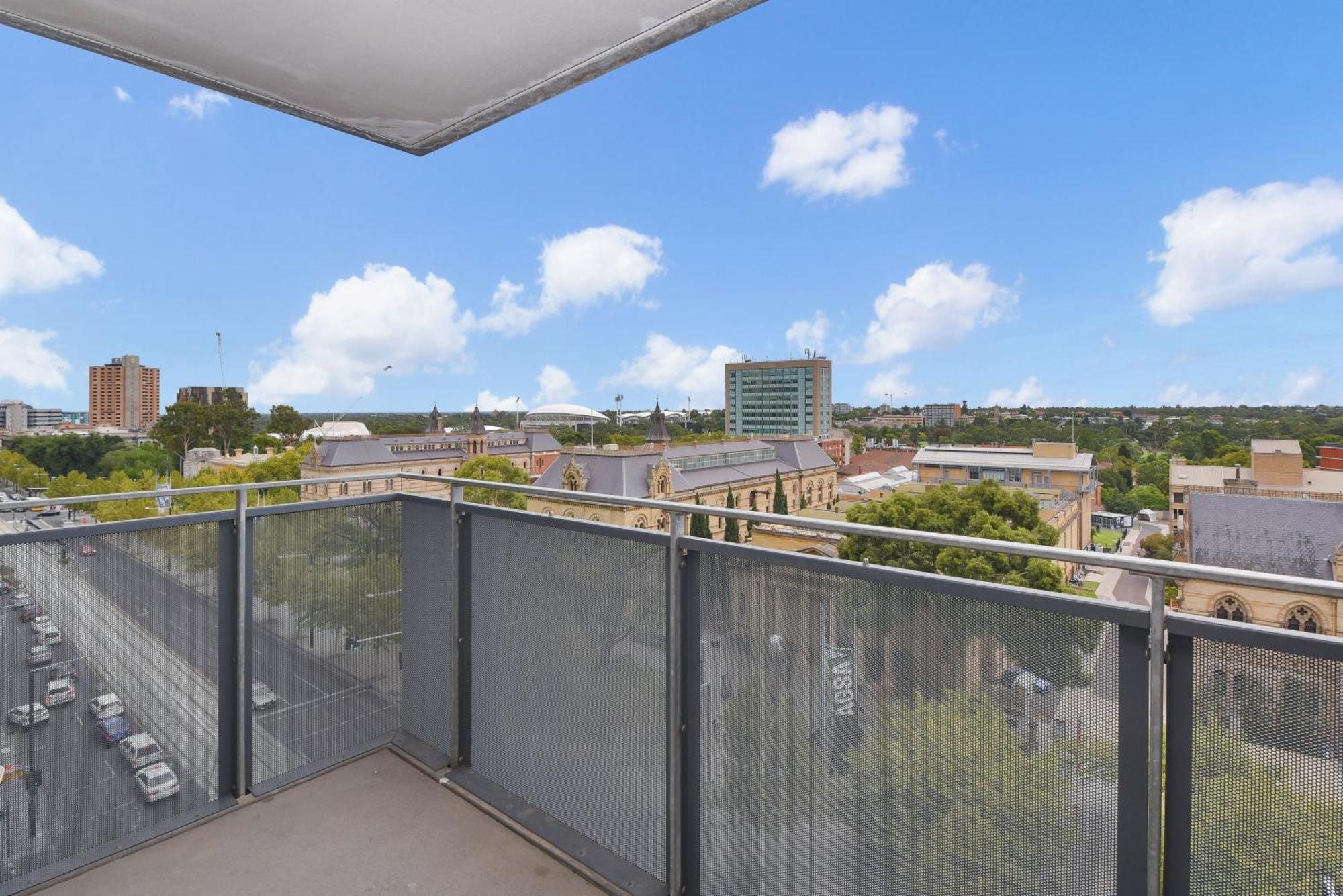Light & Airy 3 Bd Cbd Apt: Balconytramwifi/Parking Apartment Аделейд Екстериор снимка