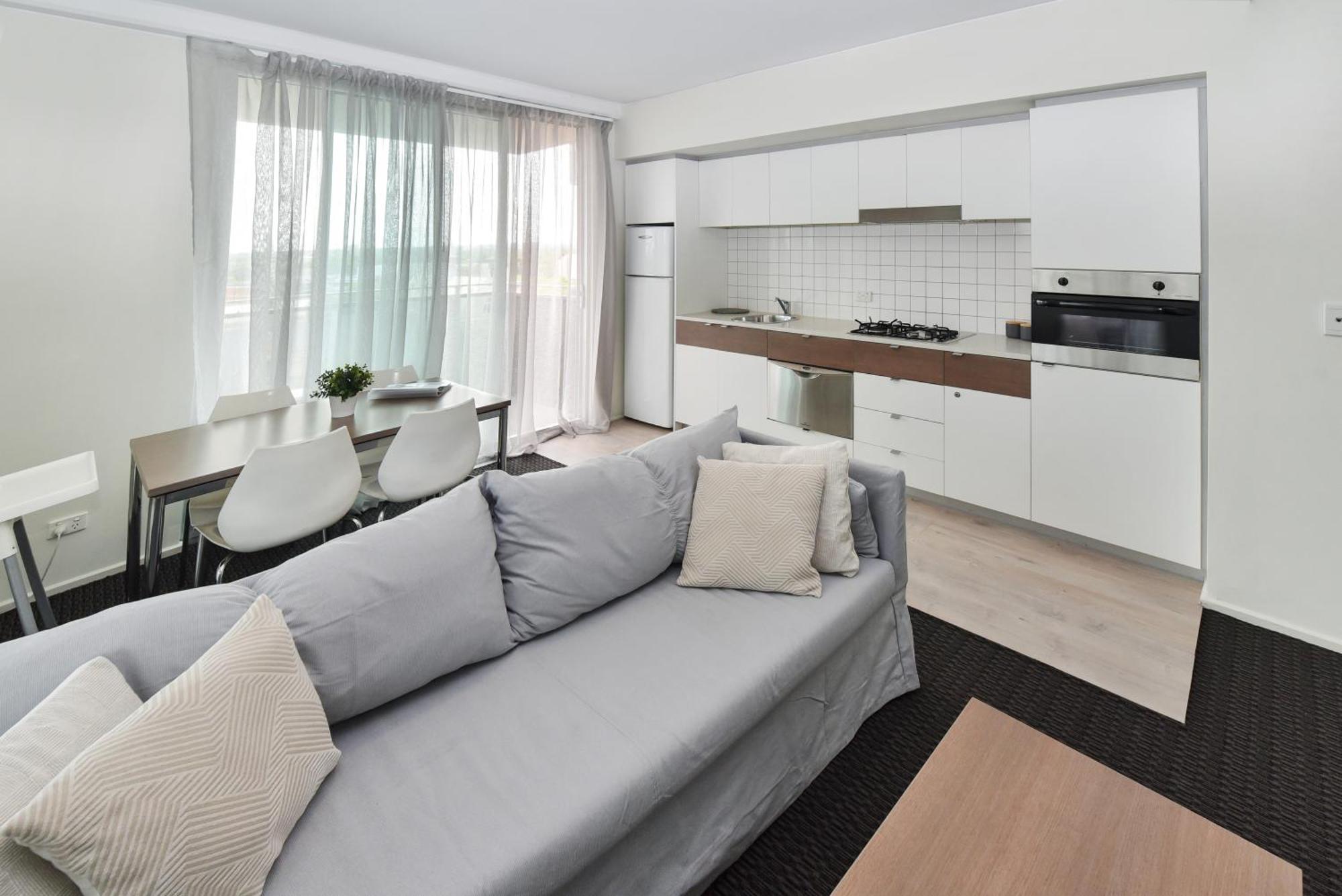 Light & Airy 3 Bd Cbd Apt: Balconytramwifi/Parking Apartment Аделейд Екстериор снимка