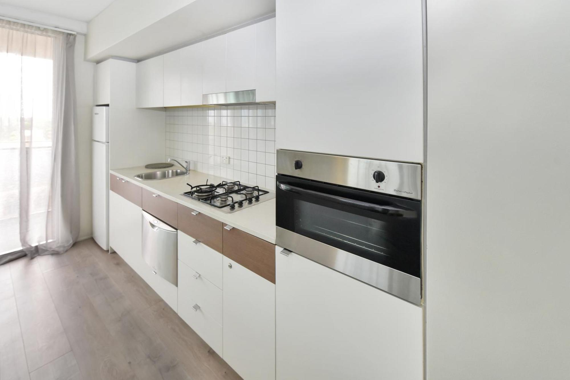 Light & Airy 3 Bd Cbd Apt: Balconytramwifi/Parking Apartment Аделейд Екстериор снимка
