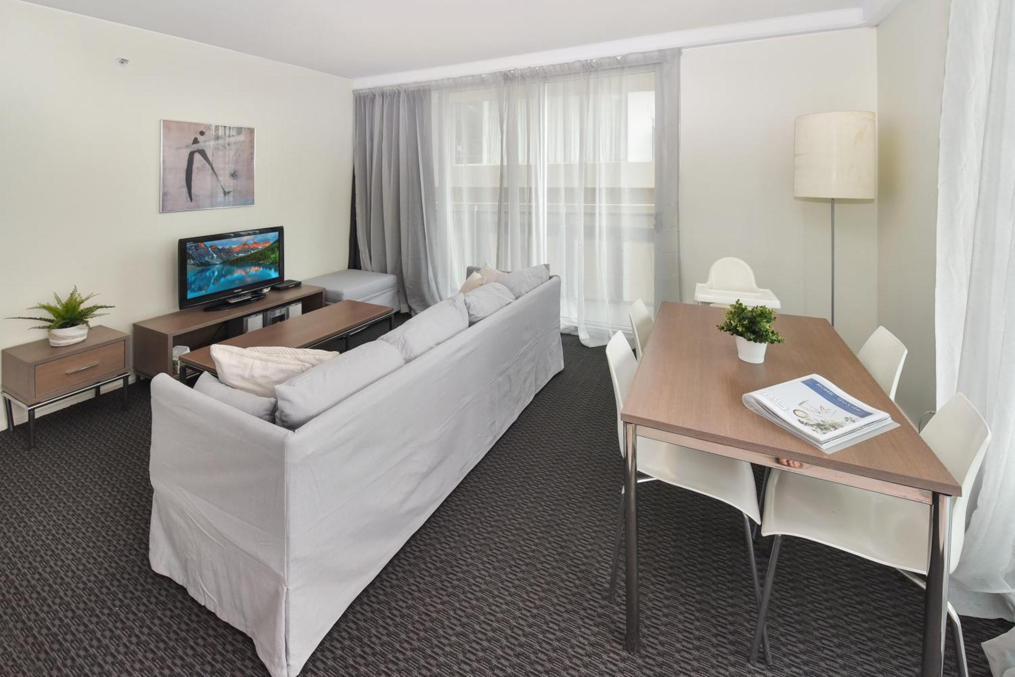 Light & Airy 3 Bd Cbd Apt: Balconytramwifi/Parking Apartment Аделейд Екстериор снимка